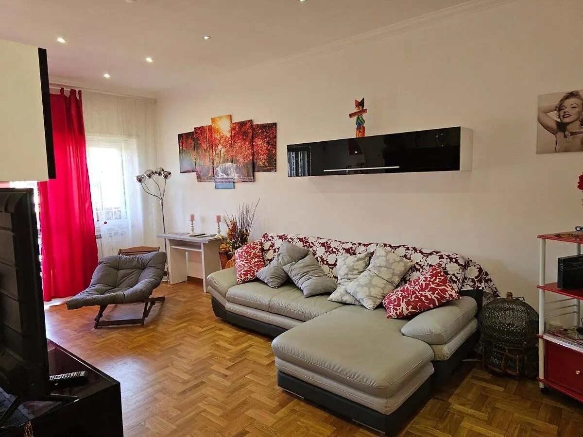 Apartment Tourist Accommodation Rome, Cinecitta
